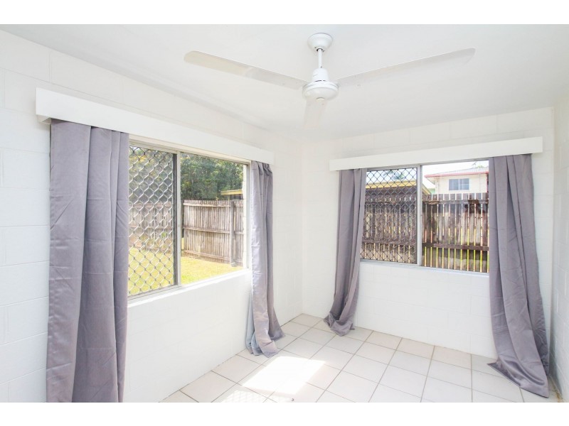 2/35 Sondrio Street, Woree QLD 4868
