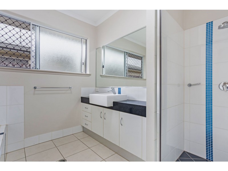 9 Mullock Place, Edmonton QLD 4869