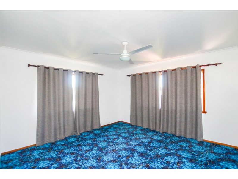 18 Jackson Close, Westcourt QLD 4870