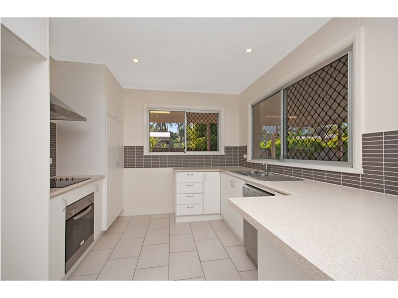 65 Mann Street, Westcourt QLD 4870