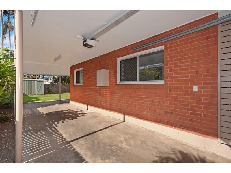 65 Mann Street, Westcourt QLD 4870