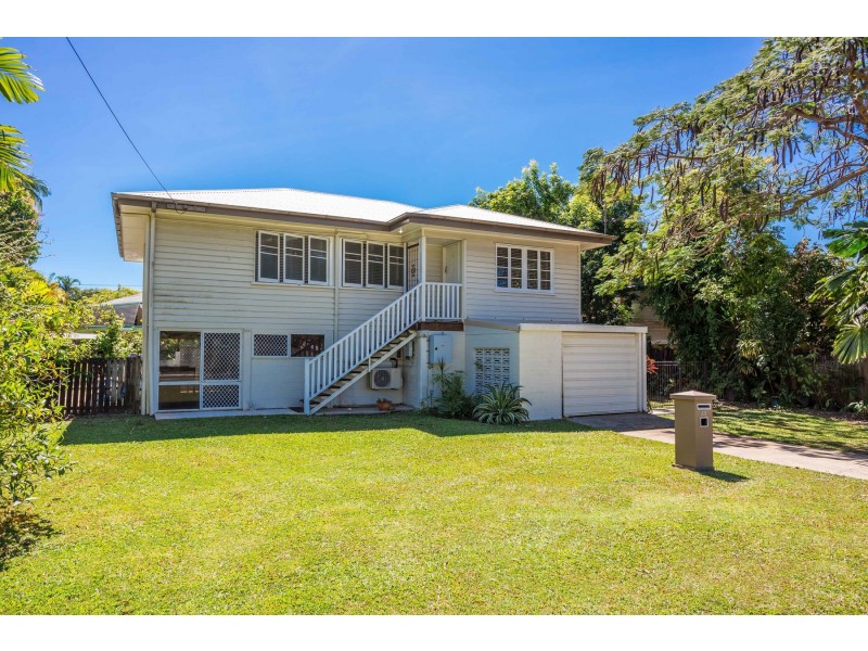 48 Henley Street, Earlville QLD 4870