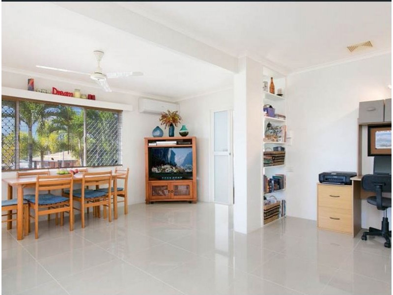 5 Vista Street, Bayview Heights QLD 4868