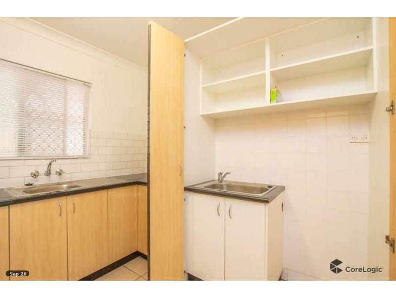 1/347 Lake Street, Cairns North QLD 4870