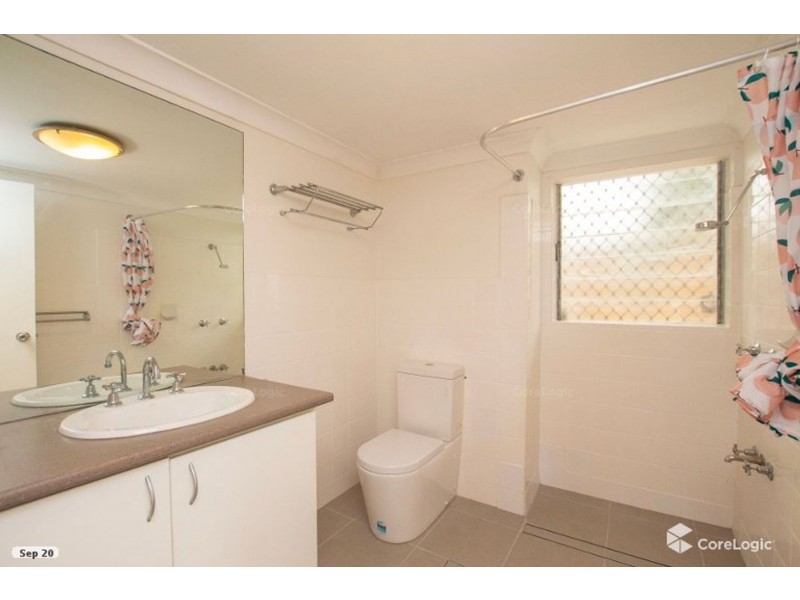 1/347 Lake Street, Cairns North QLD 4870