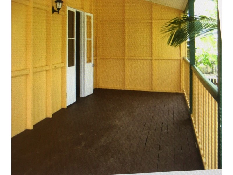 28 Lily Street, Cairns North QLD 4870
