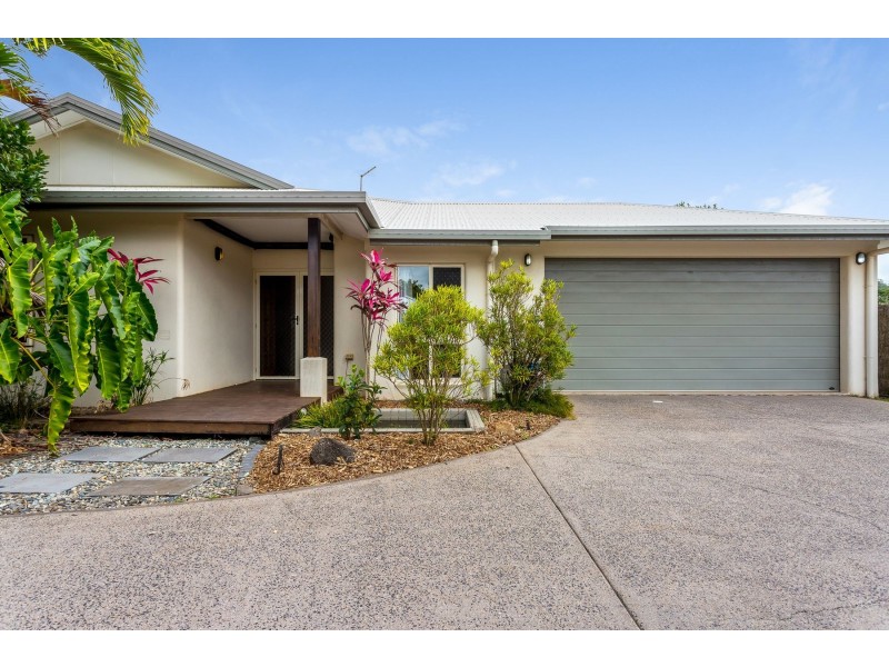 10 Rainbow St, Kanimbla QLD 4870