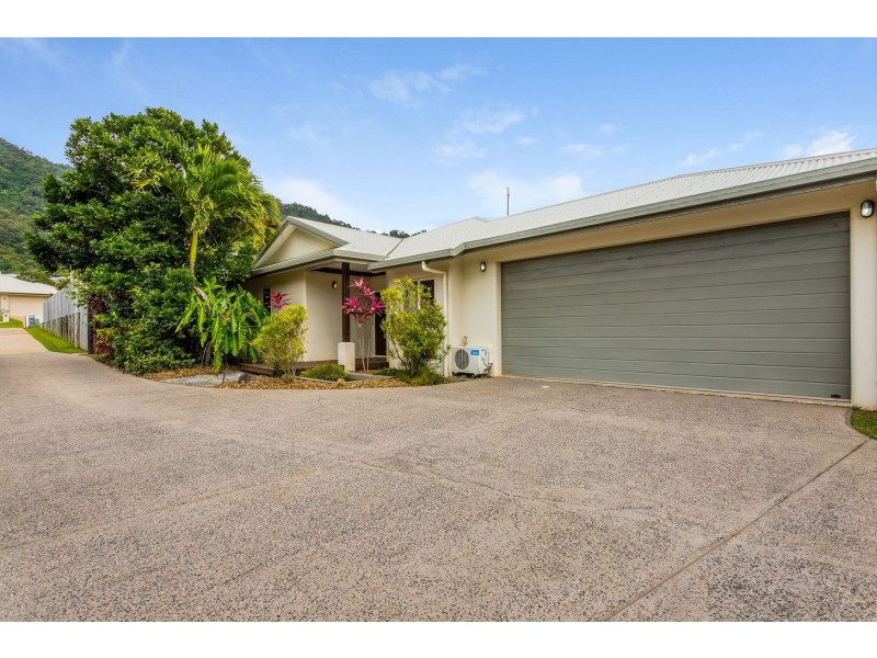 10 Rainbow St, Kanimbla QLD 4870