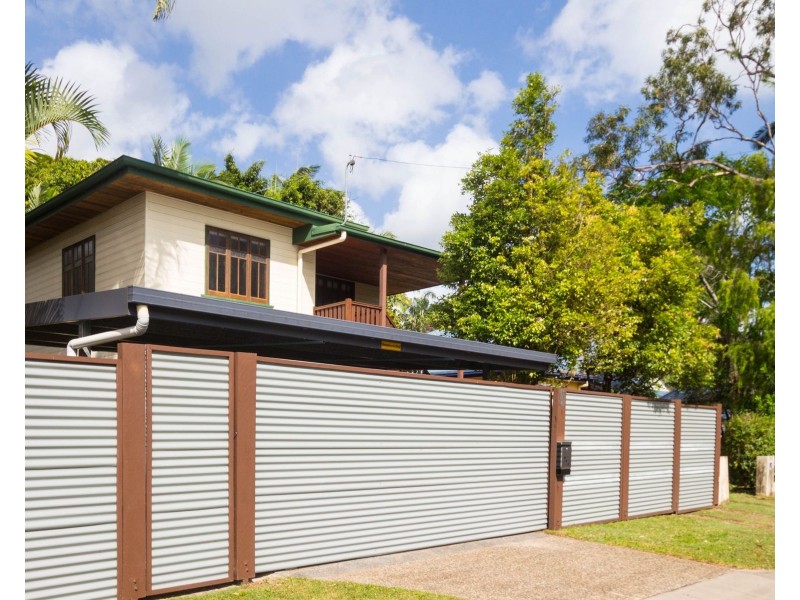 9 Rose Street, Westcourt QLD 4870