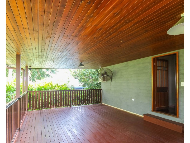 9 Rose Street, Westcourt QLD 4870
