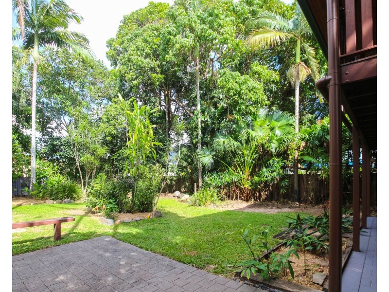 9 Rose Street, Westcourt QLD 4870