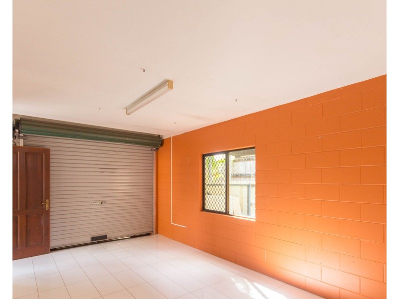 9 Rose Street, Westcourt QLD 4870