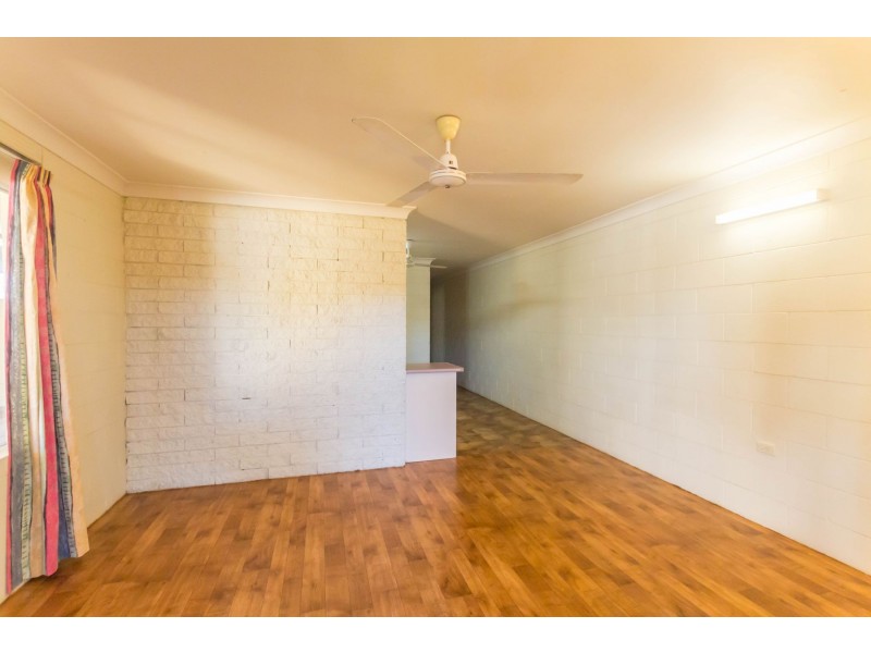 2/39 Balaclava Road, Earlville QLD 4870