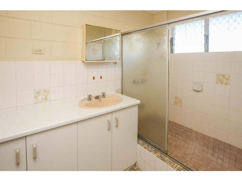 2/39 Balaclava Road, Earlville QLD 4870