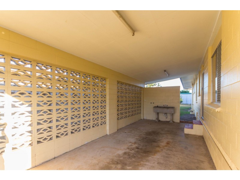 2/39 Balaclava Road, Earlville QLD 4870