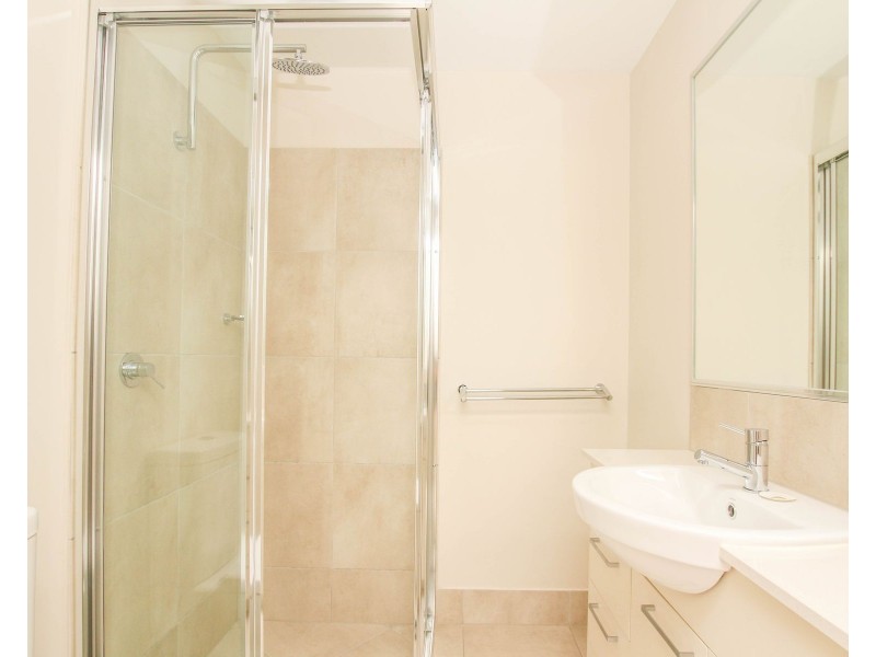 14/289 Lake Street, Cairns North QLD 4870