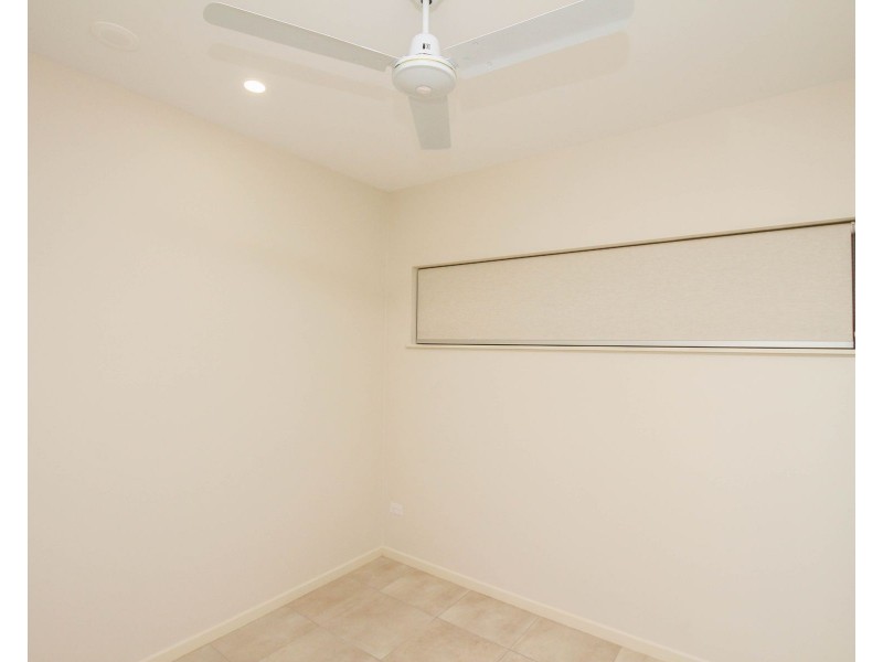 14/289 Lake Street, Cairns North QLD 4870