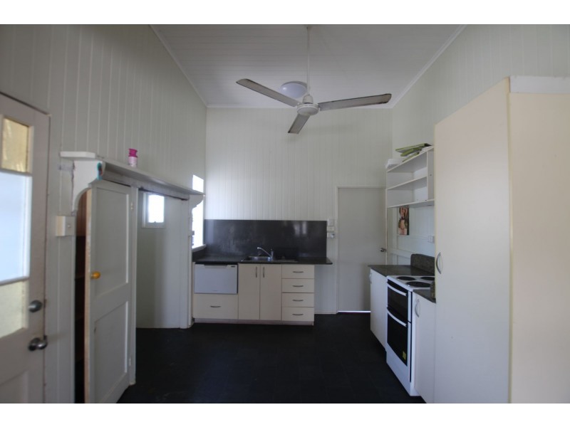 24A Lily Street, Cairns North QLD 4870