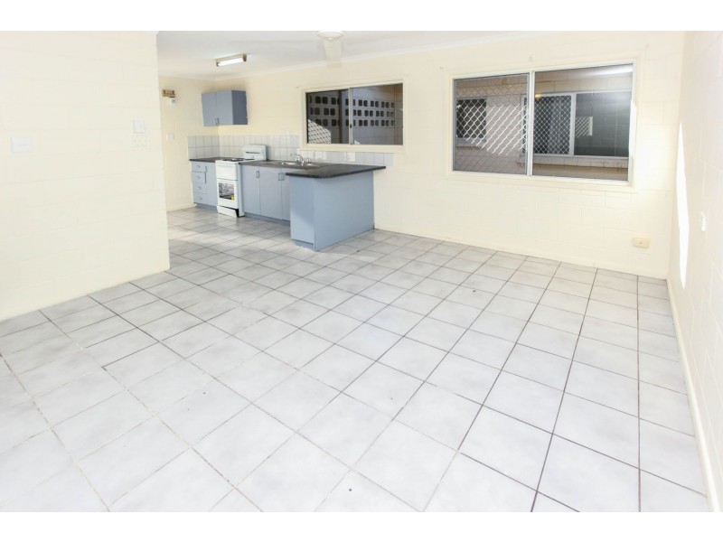 6/15 Curtin Street, Westcourt QLD 4870