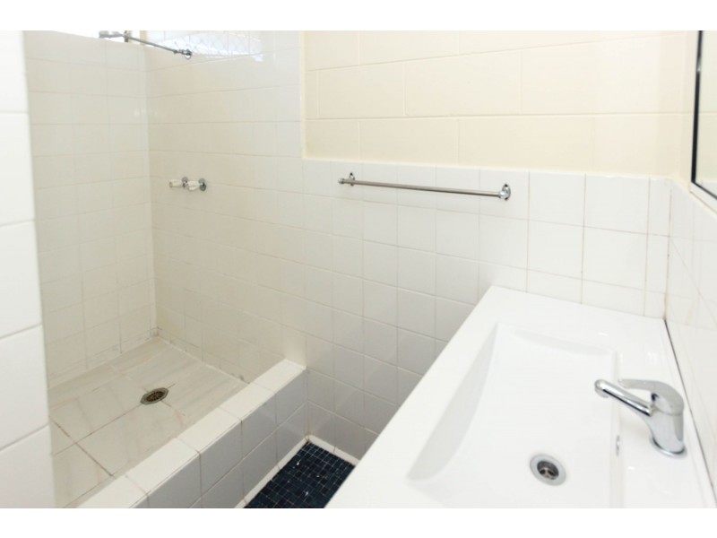 6/15 Curtin Street, Westcourt QLD 4870