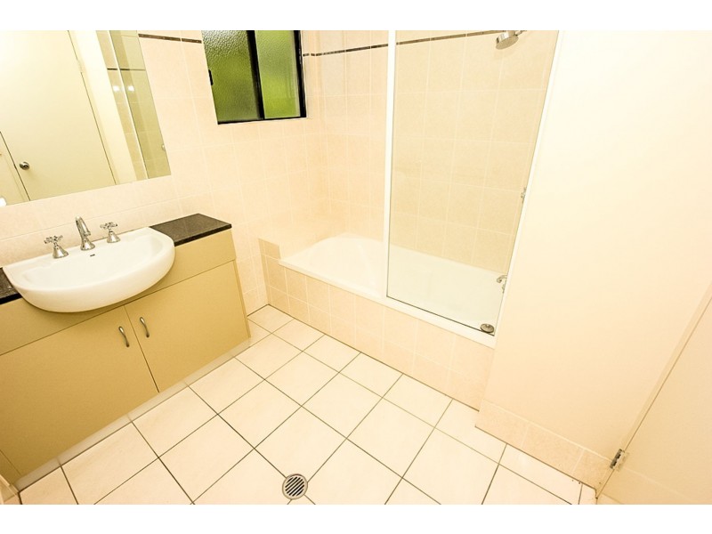 4/516-518 Varley Street, Yorkeys Knob QLD 4878