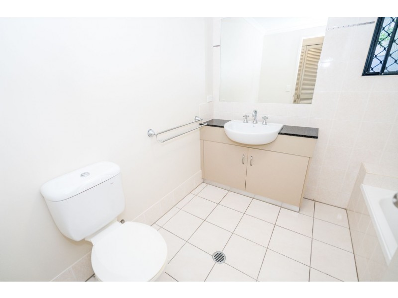 4/516-518 Varley Street, Yorkeys Knob QLD 4878