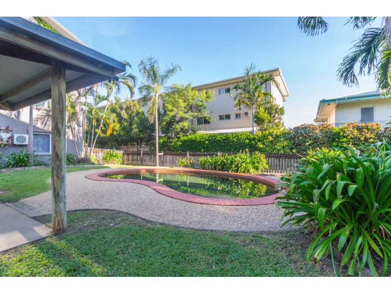 8/2 Mayers Street, Manunda QLD 4870