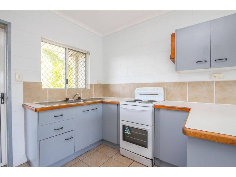 8/2 Mayers Street, Manunda QLD 4870