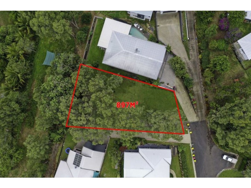 13 Eleanor Close, Mooroobool QLD 4870