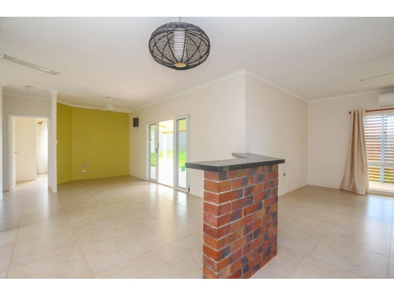 5 Batavia Court, Bentley Park QLD 4869