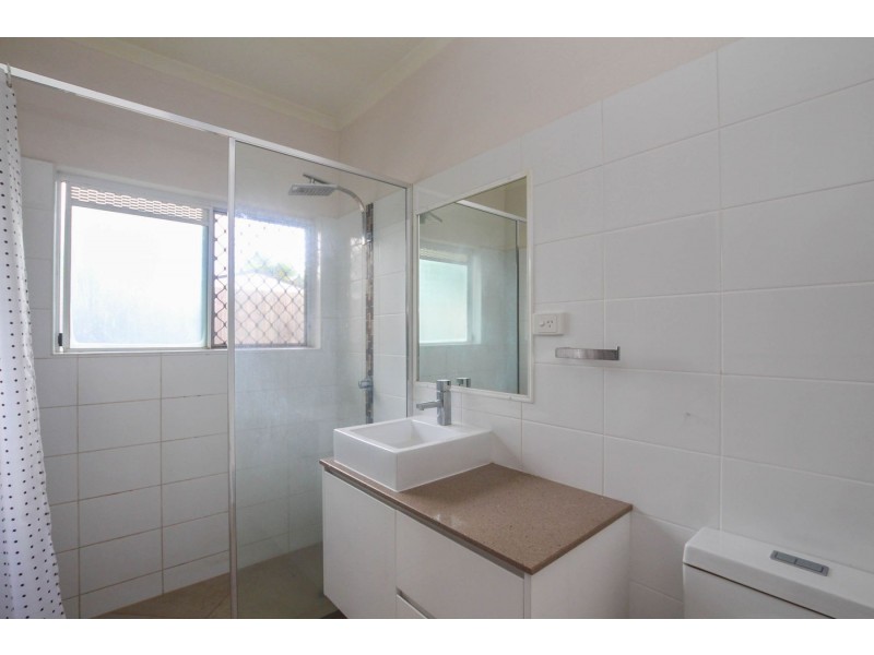 5 Batavia Court, Bentley Park QLD 4869