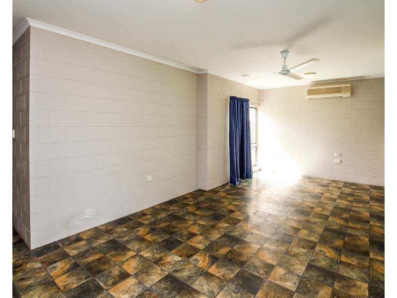 8 Malabar Street, Mount Sheridan QLD 4868