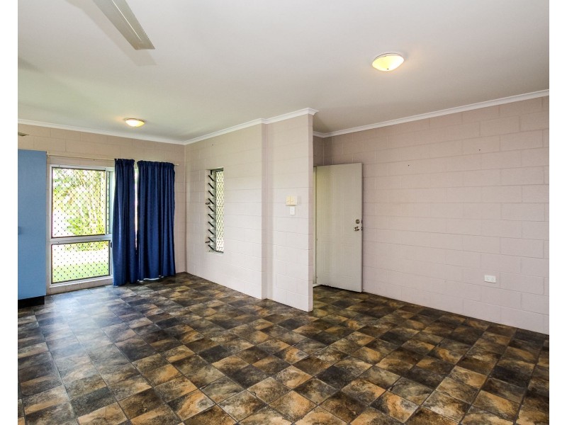 8 Malabar Street, Mount Sheridan QLD 4868