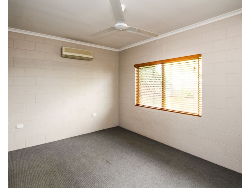 8 Malabar Street, Mount Sheridan QLD 4868