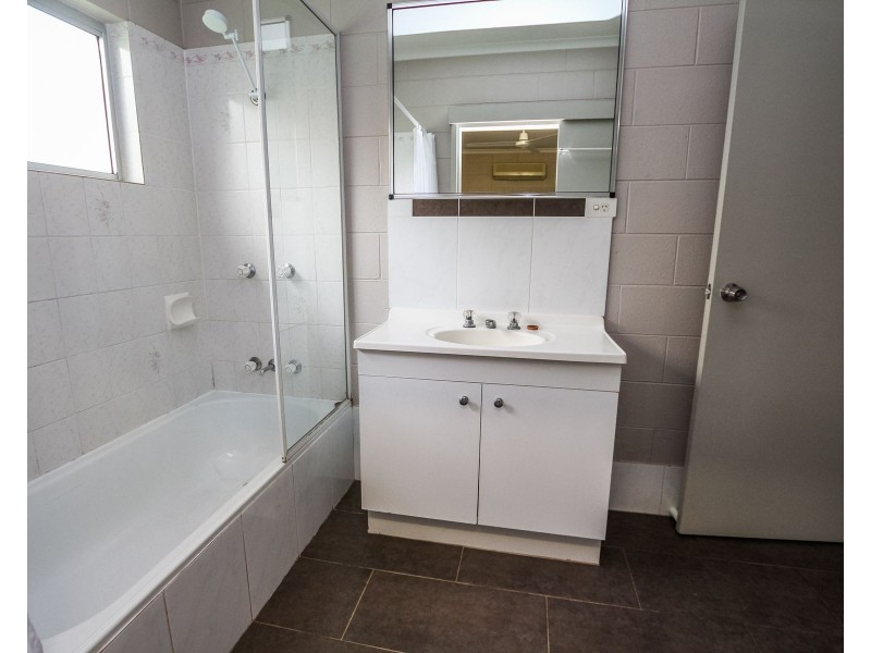 8 Malabar Street, Mount Sheridan QLD 4868