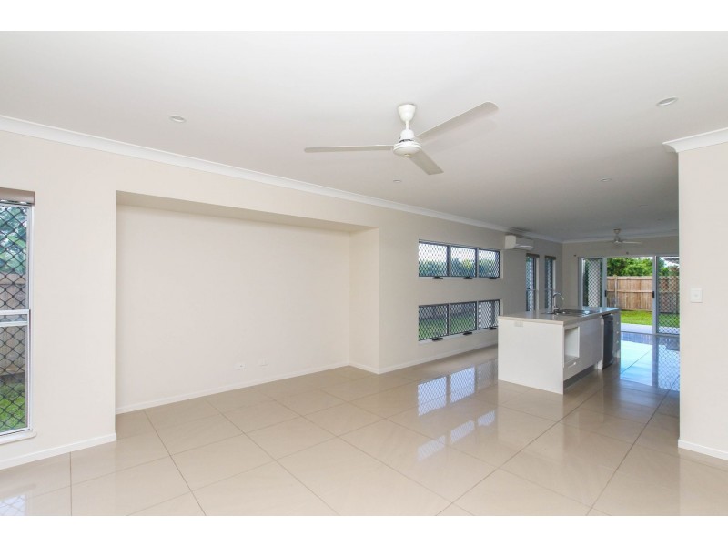 28 Thornborough Circuit, Smithfield QLD 4878