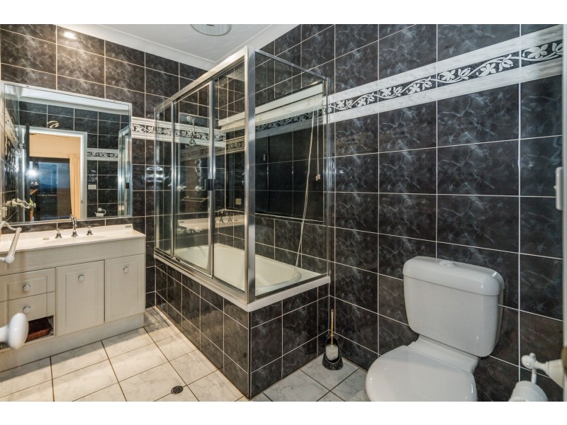 32 Caesar Street, Bentley Park QLD 4869