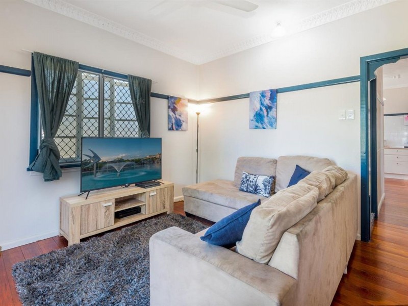 250 Aumuller Street, Westcourt QLD 4870