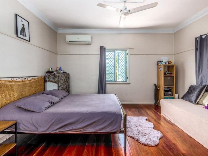 250 Aumuller Street, Westcourt QLD 4870