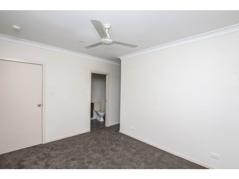 9 Cliffdale Street, Bentley Park QLD 4869