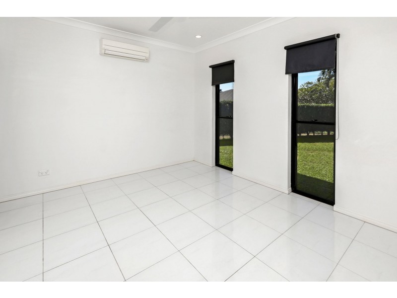 36 Tyrconnell Crescent, Redlynch QLD 4870