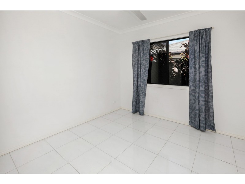 36 Tyrconnell Crescent, Redlynch QLD 4870