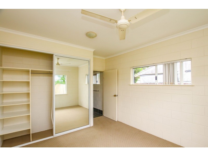 27 Bathurst Drive, Bentley Park QLD 4869