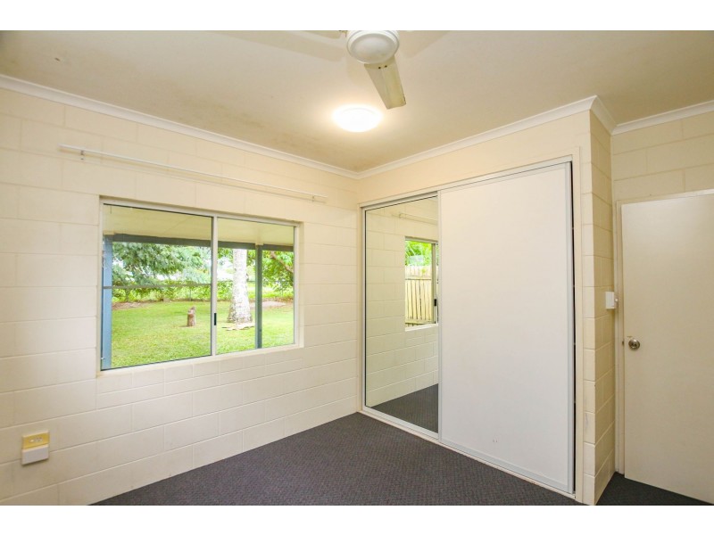 27 Bathurst Drive, Bentley Park QLD 4869