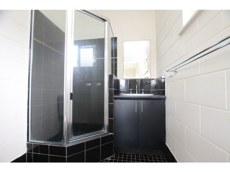 27 Bathurst Drive, Bentley Park QLD 4869