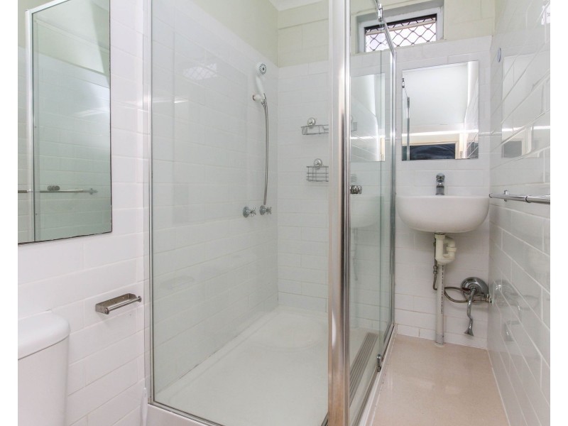 24B Lily Street, Cairns North QLD 4870