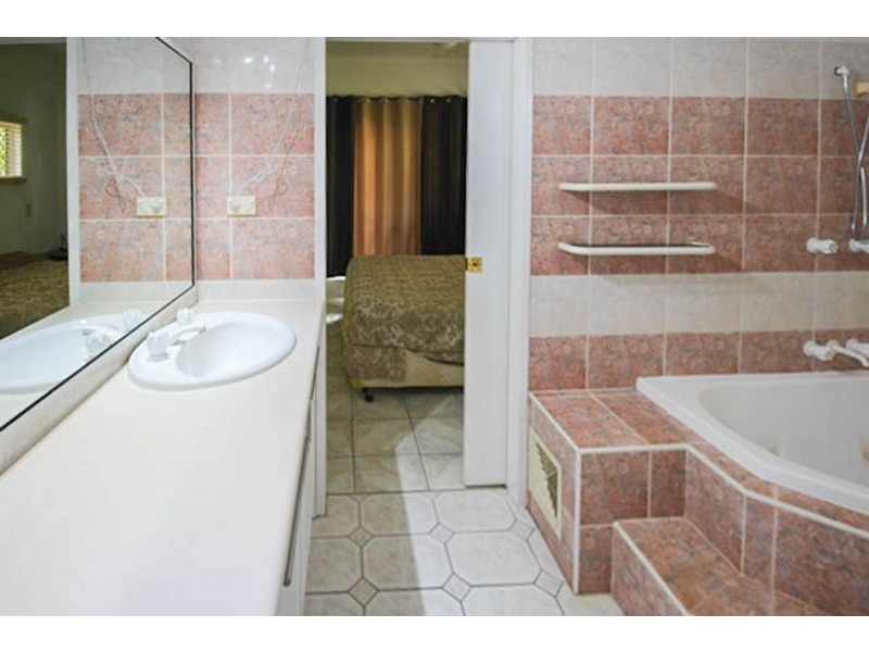 31 Barnard Drive, Mount Sheridan QLD 4868