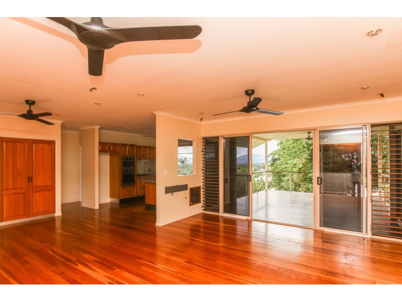 28 Guthrie Close, Bentley Park QLD 4869