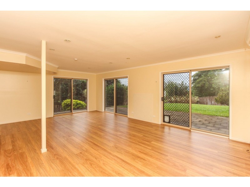 28 Guthrie Close, Bentley Park QLD 4869