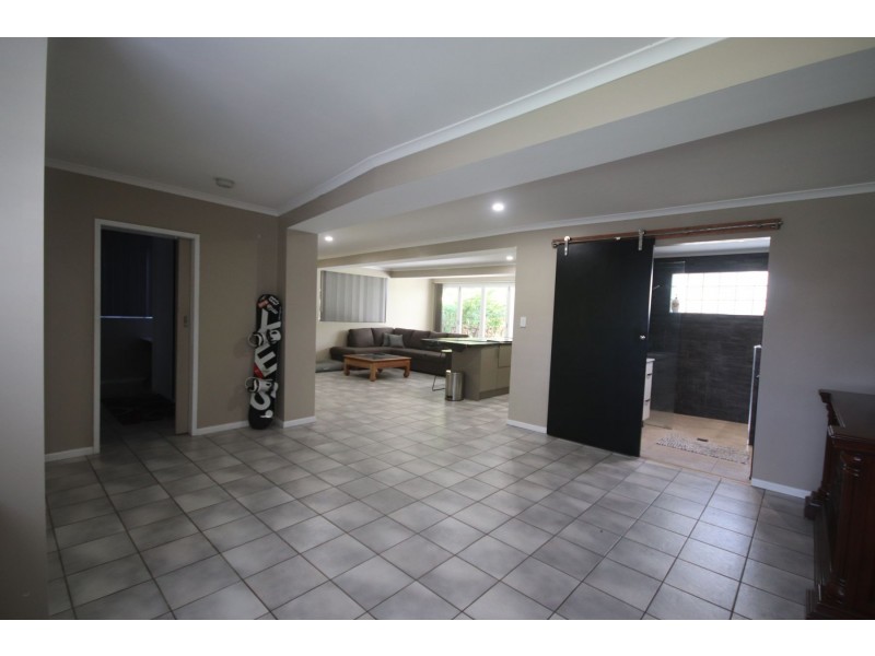 45 Dalton Street, Westcourt QLD 4870